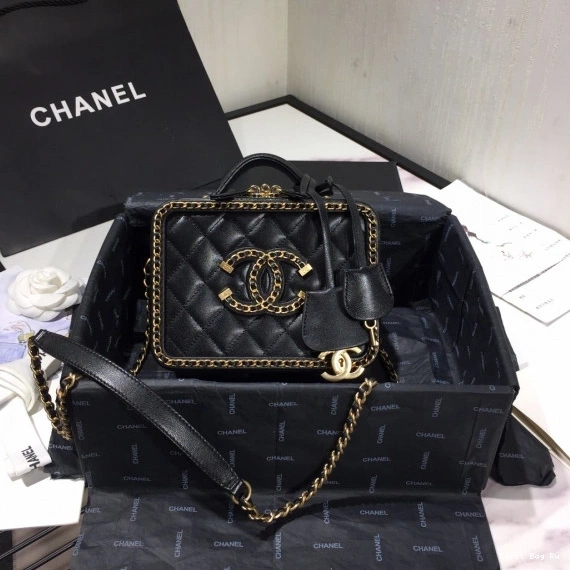 SMALL VANITY CHANEL CASE LARGE 0823